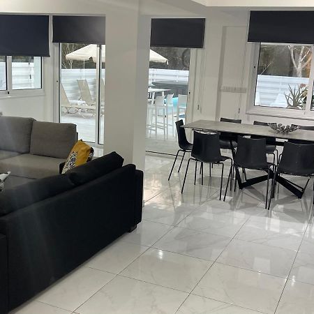 Konnos Hight Villa โปรทาราส ภายนอก รูปภาพ