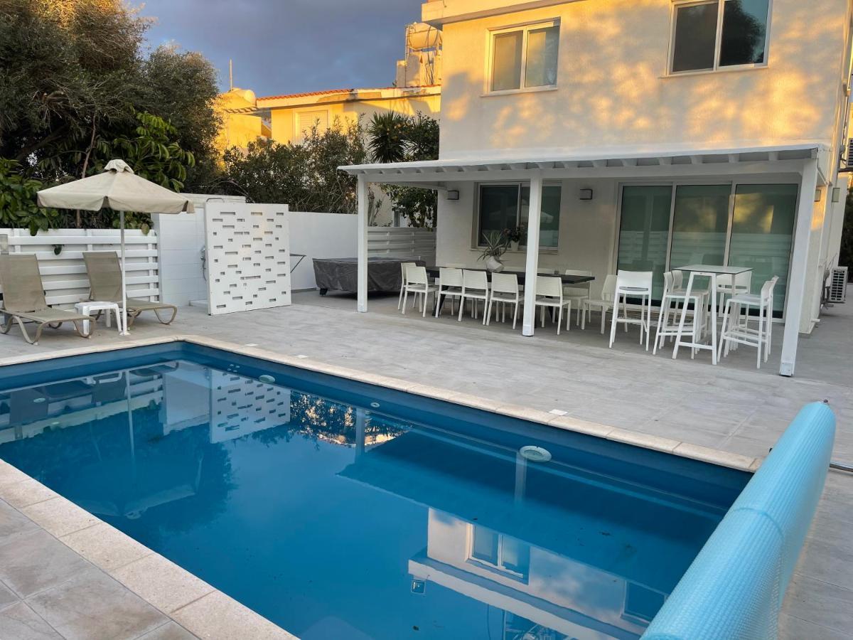 Konnos Hight Villa โปรทาราส ภายนอก รูปภาพ