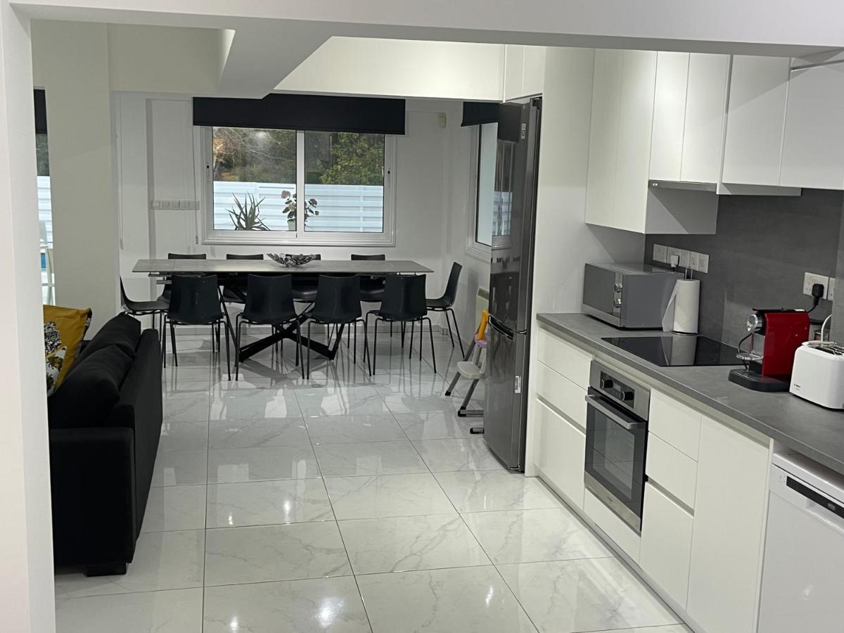 Konnos Hight Villa โปรทาราส ภายนอก รูปภาพ