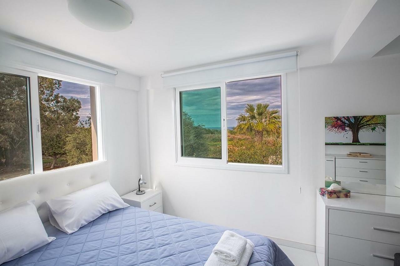 Konnos Hight Villa โปรทาราส ภายนอก รูปภาพ
