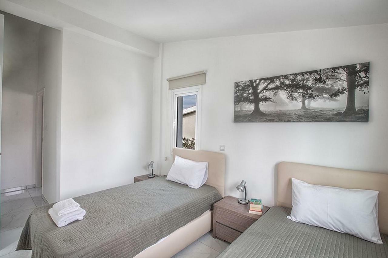 Konnos Hight Villa โปรทาราส ภายนอก รูปภาพ